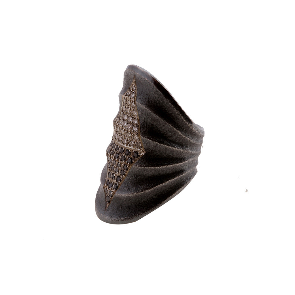 Champagne & Black Diamond V-Ring